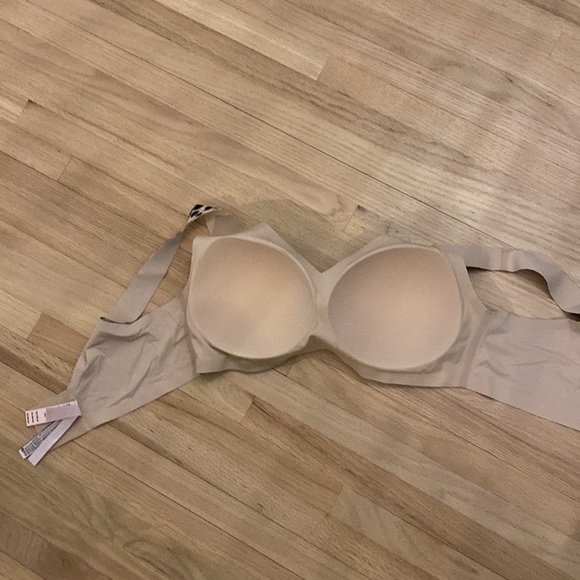 Victoria’s Secret Leopard Print Bralette with Built In Padding - Picture 8 of 9